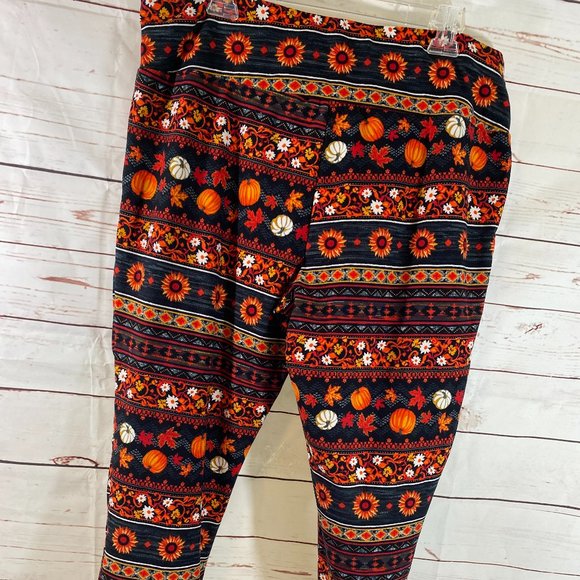 Terra & Sky Fall / Halloween Print Capri Leggings NWOT Women's Size 20-22 W (XL) - Picture 7 of 11